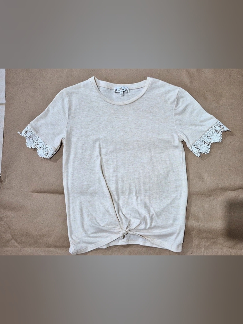 Poof New York Short Sleeve Lace Trim Top in Cream Size Medium Like New